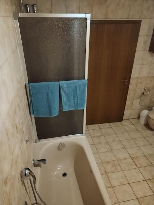 Ruhige Ferienwohnung Im Hunsrueck Hungenroth Esterno foto
